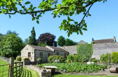Middleham House | The Summer Palace