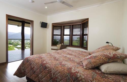 Atherton Bed & Breakfast | The Summit Bed & Breakfast