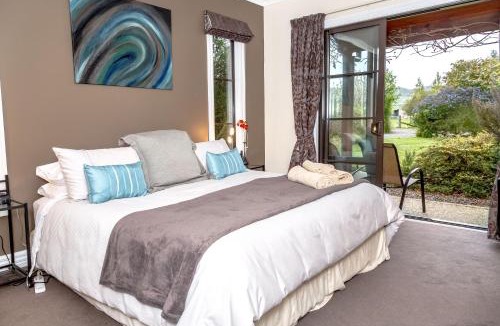 Gladstone Bed & Breakfast | The Summit Lodge