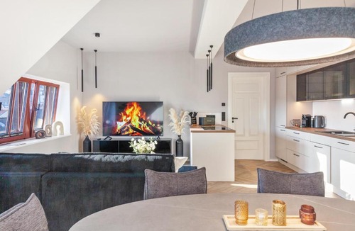 Meissen Apartment | The Summit Rooftop I Meissen