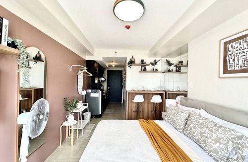 Ugong Condo | The Sunset Studio @ Kasara Residences with Netflix
