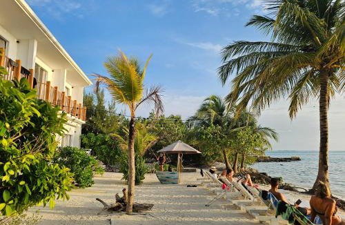 Dhiffushi Hotel | The Sunset Villa