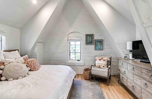 Eufaula Cottage | The Sunshine House in Carlton Landing