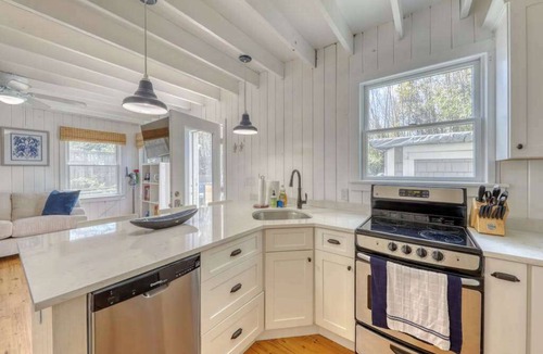 Ocean Bay Park Apartment | The Surfcomber Unit 3