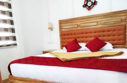 Anachal Hotel | The Svarga Hotel