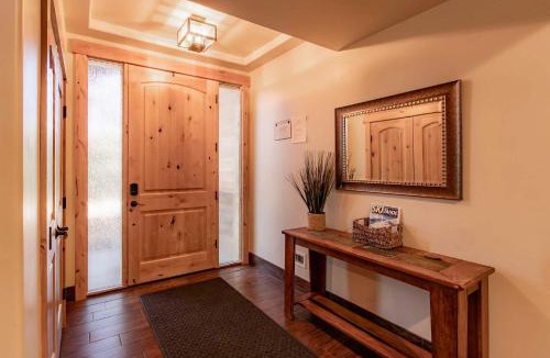 South Lake Tahoe Ski Chalet | The T-Pot Chalet for 12