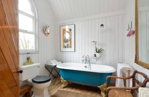 Aberfeldy House | The Tabernacle, Design-led Converted Chapel with Hot Tub, Highland Perthshire