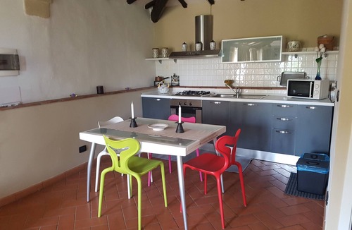 Lucca Historical Center House | THE TERRACE BETWEEN THE TOWERS