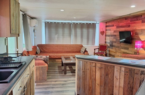 Chateauneuf-sur-Isere House | The Terre de feu mobile home