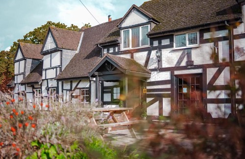 Quedgeley Hotel | The Thatch Inn