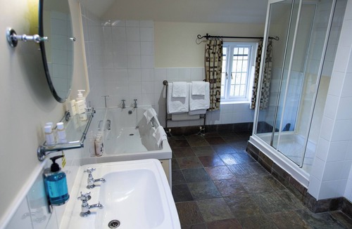 Cannards Grave Hotel | The Thatched Cottage Inn