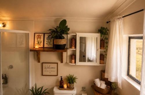 Mooirivier Apartment | The Thatched Hideaway on Stanmore farm