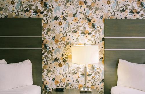 City Centre Hotel | The Thompson Hotel