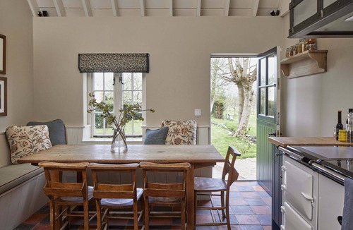 Edington Bed & Breakfast | The Three Daggers
