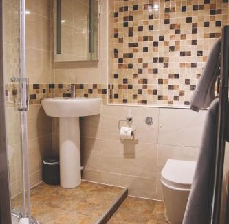 Coughton Hotel | The Throckmorton