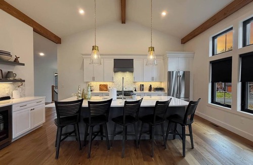 Intervale House | The Timberline | Mountain Luxury + Hot Tub