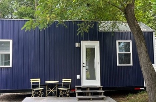 Elizabethtown House | The Tiny Getaway Home