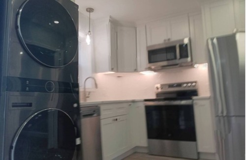 Mount Pleasant Apartment | The Tiny-Lux at Atwells Ave Laundry APT. Parking