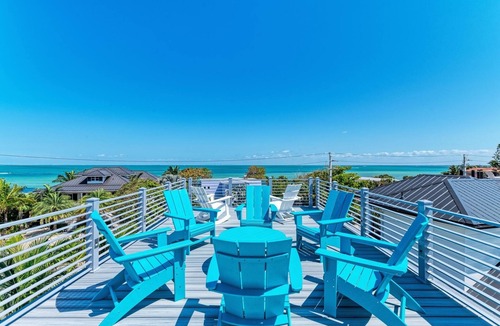 Anna Maria House | The TipSea Turtle managed by Beach Retreats