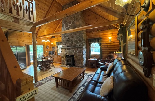 Otego House | The Trading Post - Peaceful log cabin in the woods, minutes to ASV