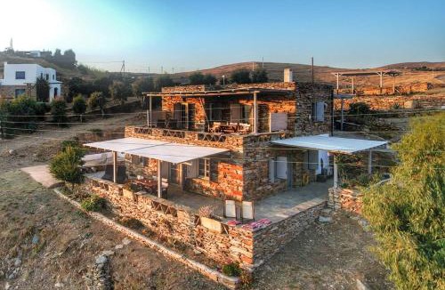 Koundouros Apartment | The Traditional Stone Villa