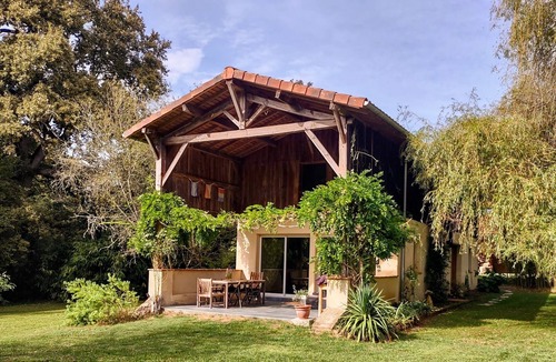 Creon-dArmagnac Cottage | The tranquil 3-bedroom Lake Cottage in charming Créon-d'Armagnac awaits you