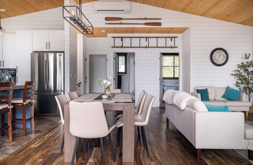 Allyn-Grapeview House | The Treasure Trove - A Dog-Friendly Waterview Gem