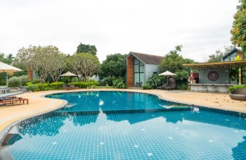 Song Phi Nong Resort | The Tree Riverside Resort Kaeng Krachan
