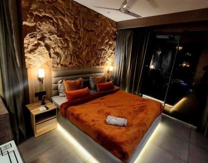 Noida Hotel | The trendy corner