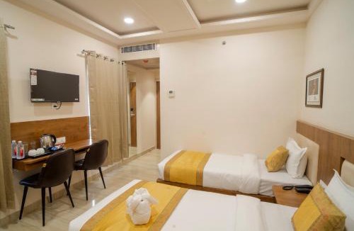 Mahmoorganj Hotel | The Triana