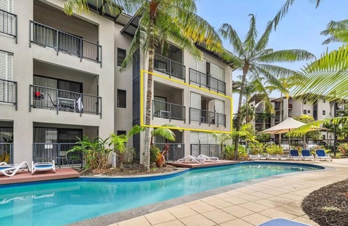Trinity Beach Apartment | The Trinity Duo - Resort Comfort near Beach & Dining