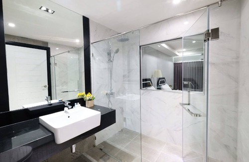 South Pattaya Hotel | The Tung