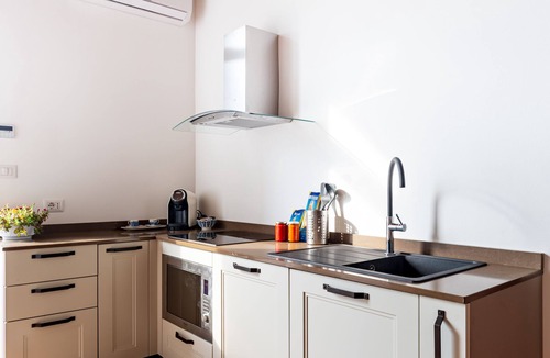 Sovicille Apartment | The Tuscan arches - with 3 garden accesses!