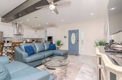 Bayshore Gardens House | The Ultimate Escape-Swim Spa Home - Bradenton, FL