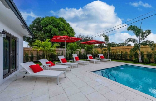 Delray Beach Apartment | The Ultimate Escape 4BR/3BA Pool Home in Delray