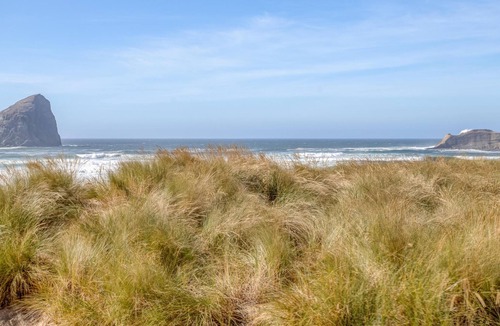 Kiwanda Shores House | The Undertow
