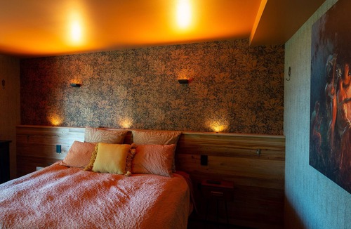 Tahunanui Apartment | The Upside Down - Perfect Haven for Couples & Solo Escapes in Nelson
