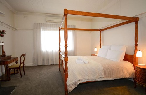 Uralla House | The Uralla Guest House