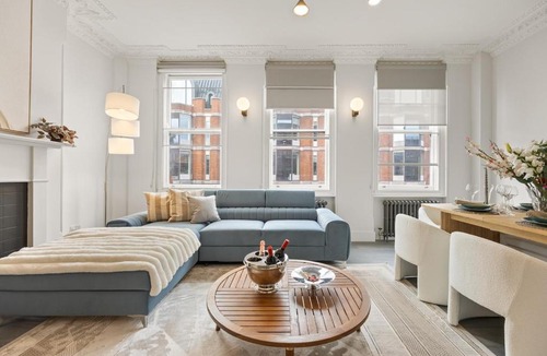 Chinatown Apartment | The Urban Atelier in Piccadilly-Soho