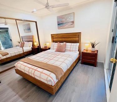 Wentworthville Villa | The Urban Cozy Cottage - Vinoth Puvichandran