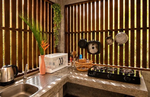 Hin Hong House | The Verandas