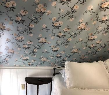 Fairfield Bed & Breakfast | The Victorian on Main