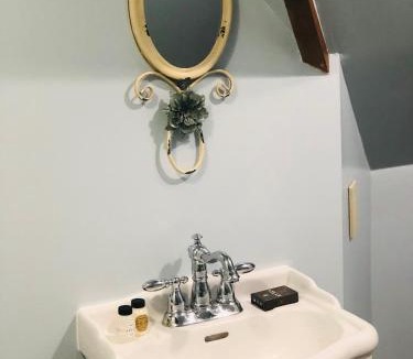 Fairfield Bed & Breakfast | The Victorian on Main