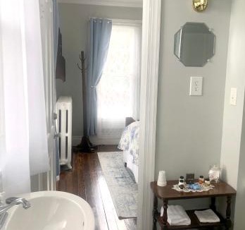 Fairfield Bed & Breakfast | The Victorian on Main