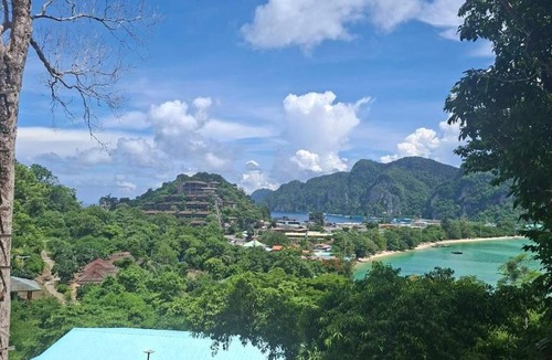 Ko Phi Phi Hostel | The view Hostel
