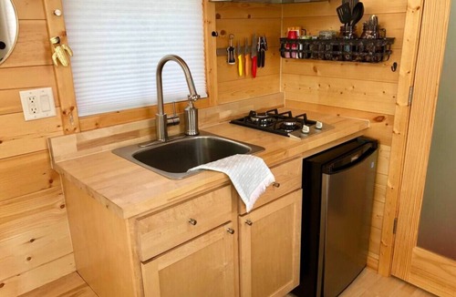Northwest Orlando House | The View - Waterfront Tiny Home