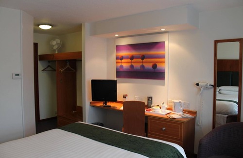 Wesham Hotel | The Villa Express