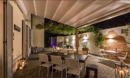 Como Apartment | The Villa Suites
