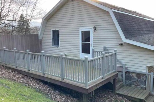 Gowanda Apartment | The Village Loft