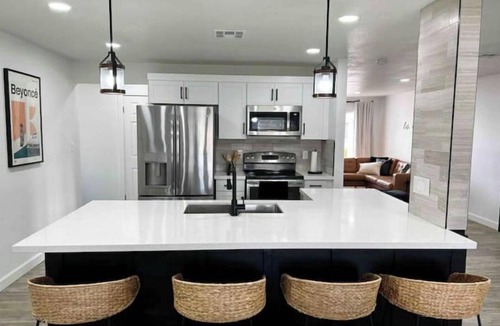 South Mountain House | The Vineyard!